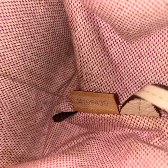 Dooney & Bourke Vintage 1975 
Saffiano Satchel Crossbody Handbag -Cream - Picture 6 of 12